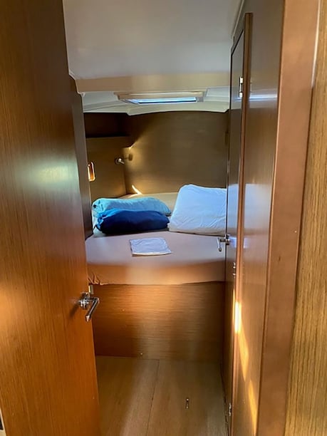 Bormes-les-Mimosas Sailboat 4 cabin 10 berths 10 guests 12.43 m Listing Number: #17163 4