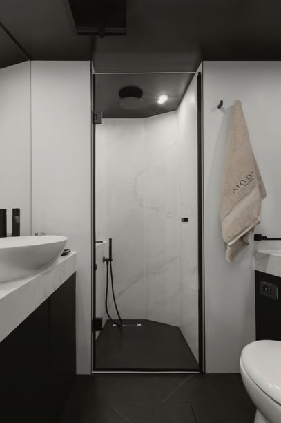 Lavrion Catamaran Cabine 7  Couchettes 13  Invités 10  17.95 m Numéro de l'annonce: #17184 5