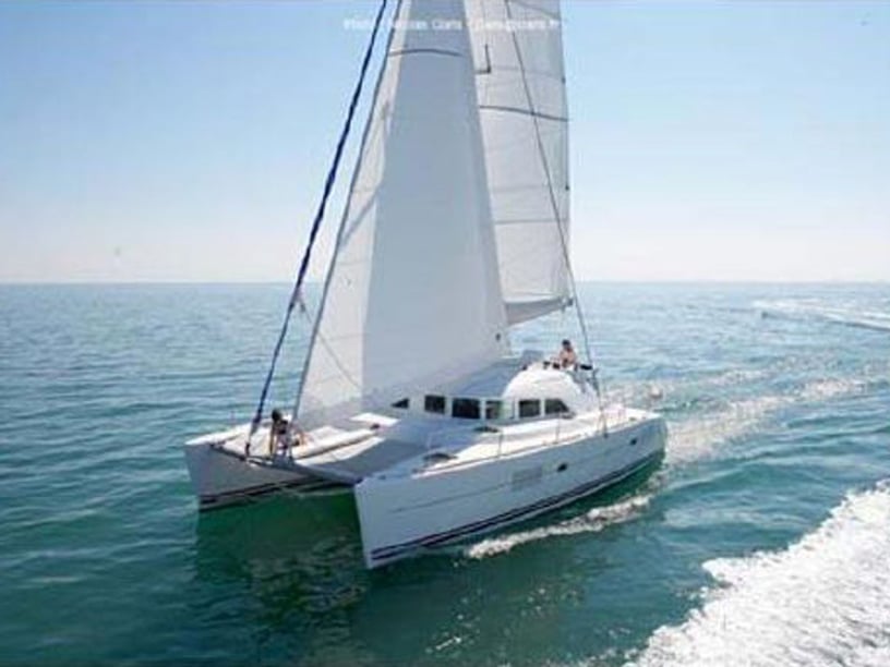 Novi Vinodolski Catamaran 5 cabin 12 berths 12 guests 11.55 m Listing Number: #17203