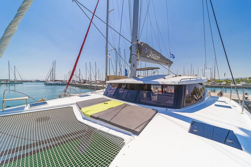 Lavrion Catamaran 5 cabin 8 berths 8 guests 11.73 m Listing Number: #17246 5