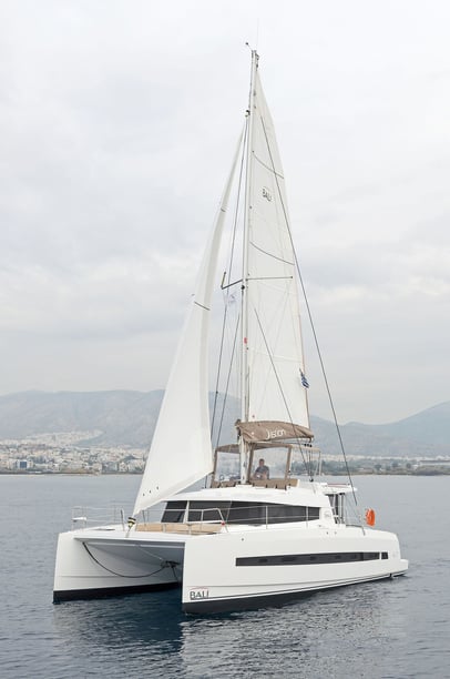 Atene Catamarano cabina 6  cuccette 10  10  ospiti 12.12 m Numero dell'inserzione: #17248 3