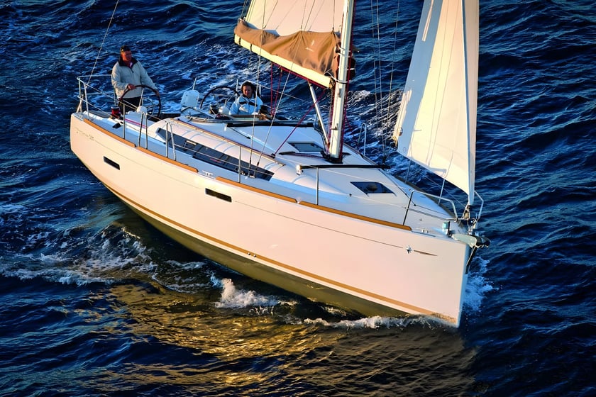 Nieuwpoort Sailboat 3 cabin 8 berths 8 guests 11.75 m Listing Number: #17249 5