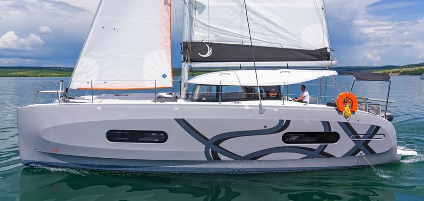 Skradin Catamaran 6 cabin 10 berths 10 guests 11.42 m Listing Number: #17252 3