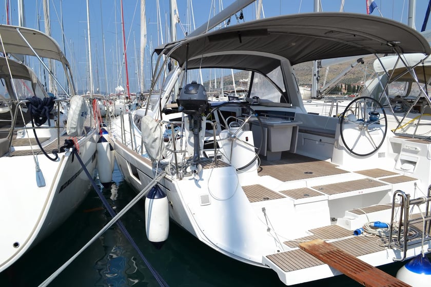 Punat Sailboat 5 cabin 11 berths 11 guests 14.6 m Listing Number: #17300 5