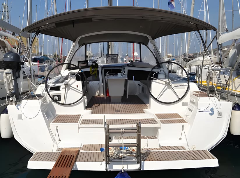 Punat Sailboat 5 cabin 11 berths 11 guests 14.6 m Listing Number: #17300