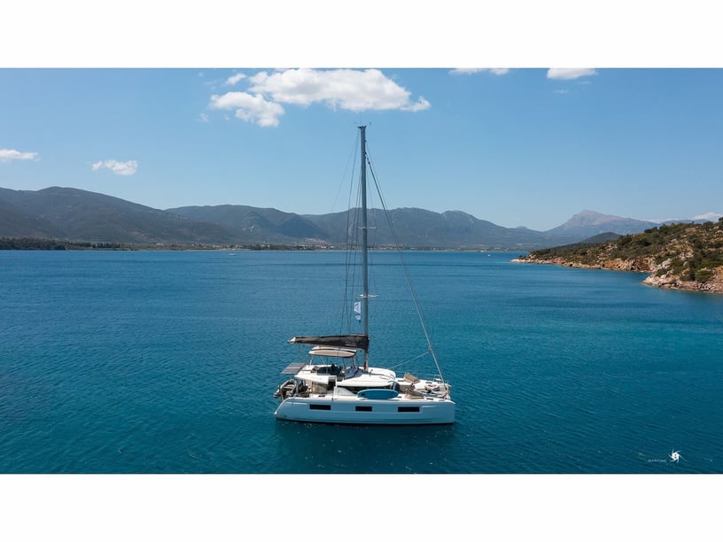 Lefkada Catamaran Cabine 6  10  slaapplaatsen 12  gasten 13.99 m Lijstnummer: #17312 2