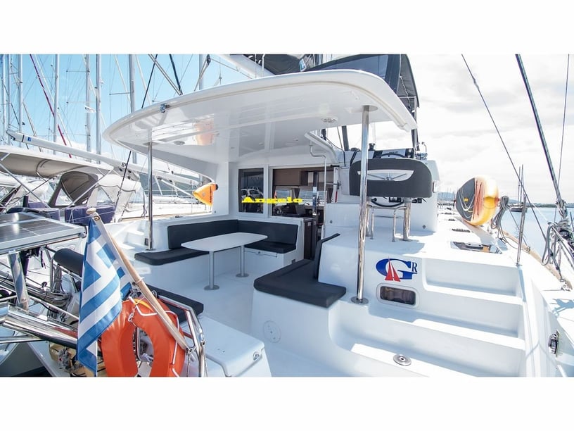 Lefkada Katamaran 4 Kabine 10 Liegeplätze 10 Gäste 11.74 m Nummer des Inserats: #17313