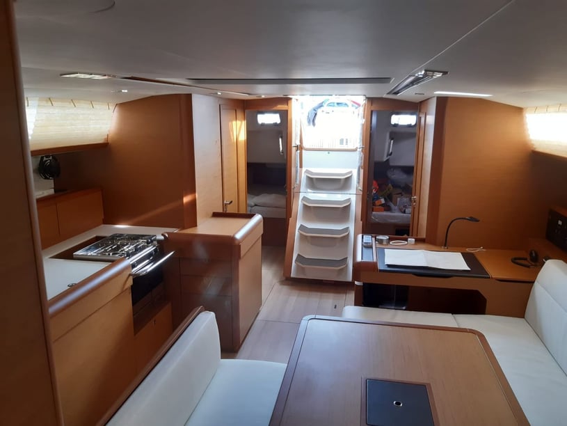 Puntone Zeilboot Cabine 5  12  slaapplaatsen 12  gasten 15.5 m Lijstnummer: #17317 2