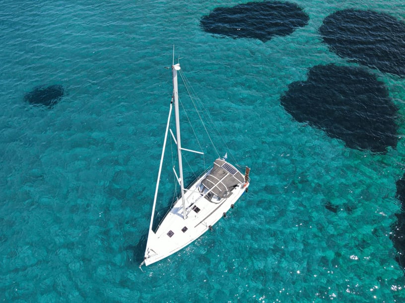 Gouvia Velero Cabina 3  6  literas 8  invitados 12.35 m Número de anuncio: #17326 2