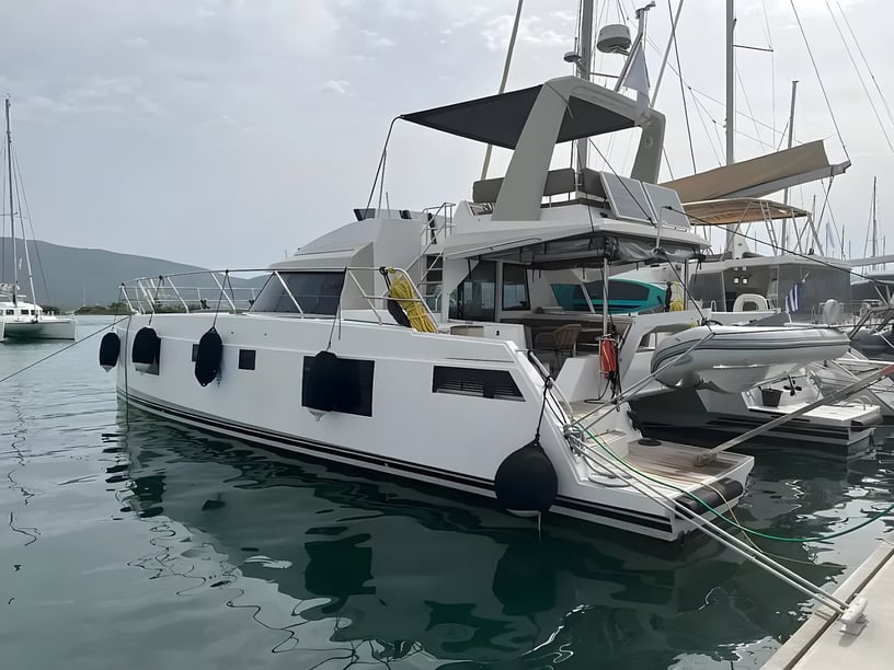 Lefkada Catamaran Cabine 4  8  slaapplaatsen 8  gasten 14.23 m Lijstnummer: #17329 4