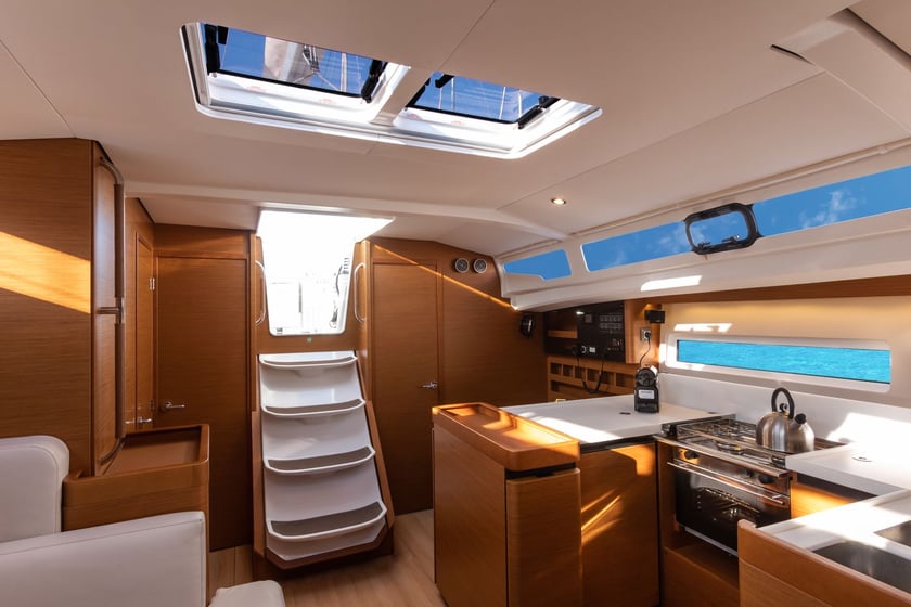 Capo d'Orlando Voilier Cabine 4  Couchettes 10  Invités 10  13 m Numéro de l'annonce: #17331 5