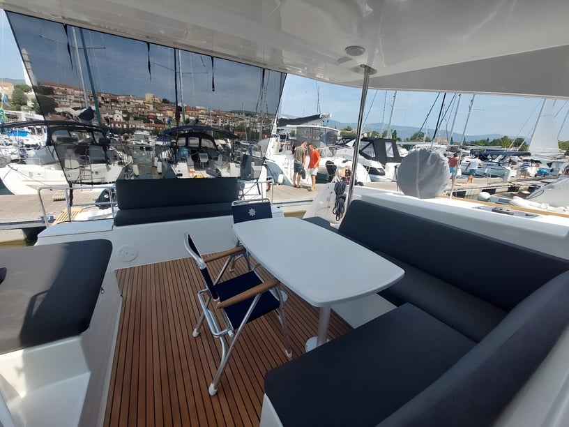 Novi Vinodolski Catamaran 6 cabin 12 berths 12 guests 11.74 m Listing Number: #17361 5