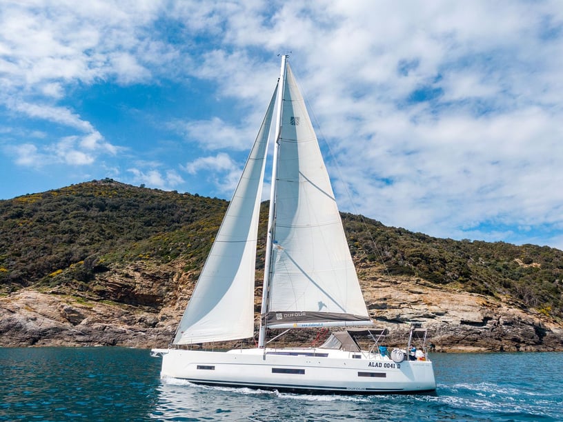 Castellammare di Stabia Sailboat 6 cabin 15 berths 12 guests 16.35 m Listing Number: #17369 2
