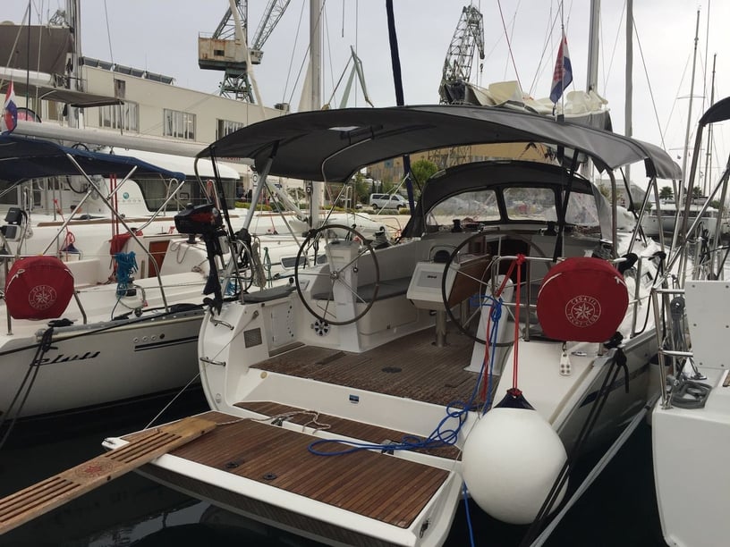 Zadar Sailboat 3 cabin 8 berths 8 guests 12.35 m Listing Number: #17376 4