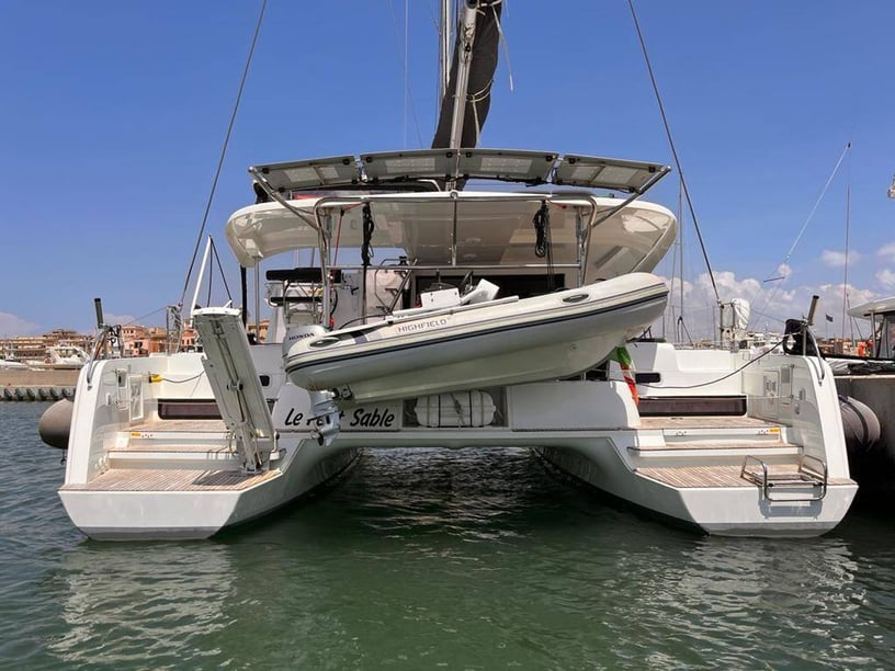 Castellammare del Golfo Catamaran 4 cabin 11 berths 12 guests 12.8 m Listing Number: #17415