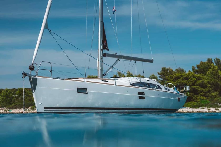 Zadar Sailboat 4 cabin 10 berths 10 guests 13.51 m Listing Number: #17442