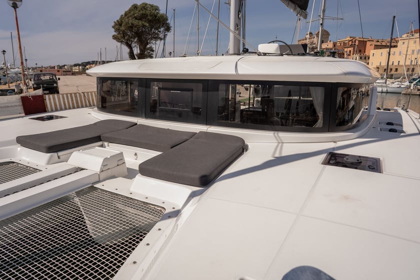 Roma Catamarano cabina 6  cuccette 12  12  ospiti 13.99 m Numero dell'inserzione: #17453 4