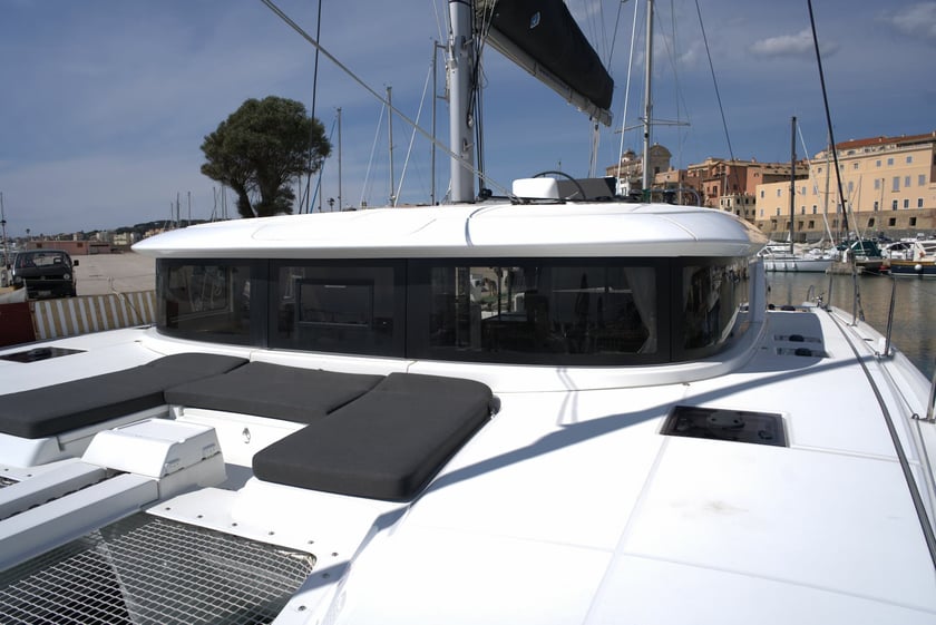 Roma Catamarano cabina 6  cuccette 12  12  ospiti 13.99 m Numero dell'inserzione: #17453 3