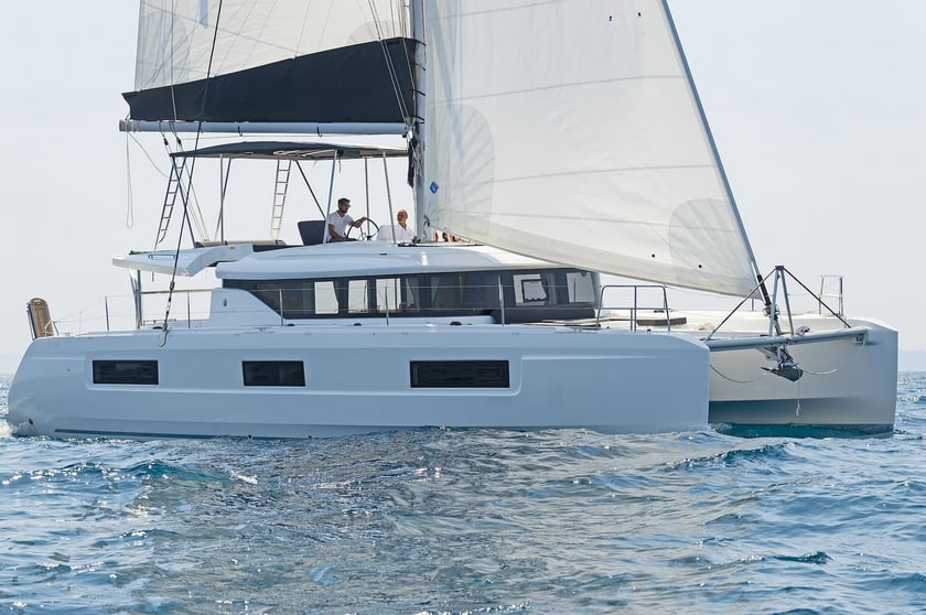 Athens Catamaran 6 cabin 12 berths 12 guests 13.99 m Listing Number: #17454