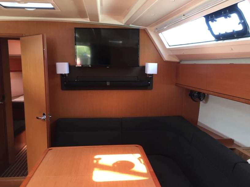 Skiathos Yelkenli 4 kabin Konaklama 8 kişi Seyir 9 kişi 14.4 m İlan No: #17463 3