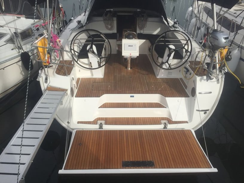 Skiathos Yelkenli 4 kabin Konaklama 8 kişi Seyir 9 kişi 14.4 m İlan No: #17463 2