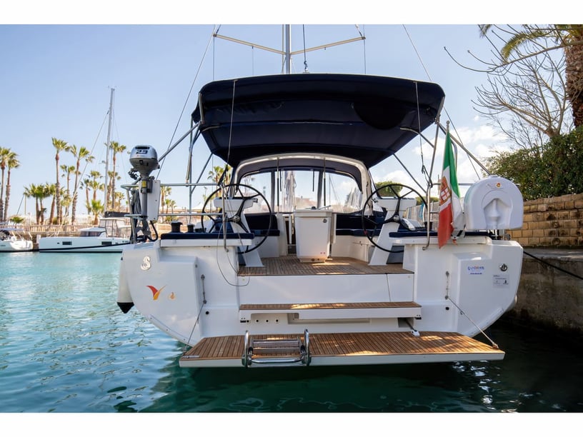 Capo d'Orlando Segelboot 5 Kabine 10 Liegeplätze 10 Gäste 14 m Nummer des Inserats: #17500