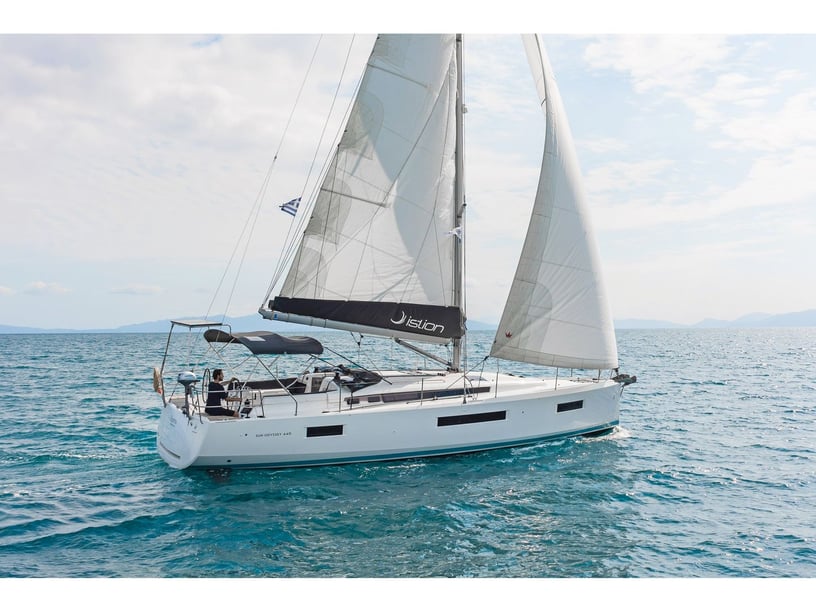 Volos Sailboat 4 cabin 8 berths 8 guests 13.39 m Listing Number: #17506