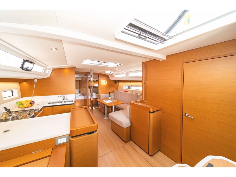 Volos Sailboat 4 cabin 8 berths 8 guests 13.39 m Listing Number: #17506 2