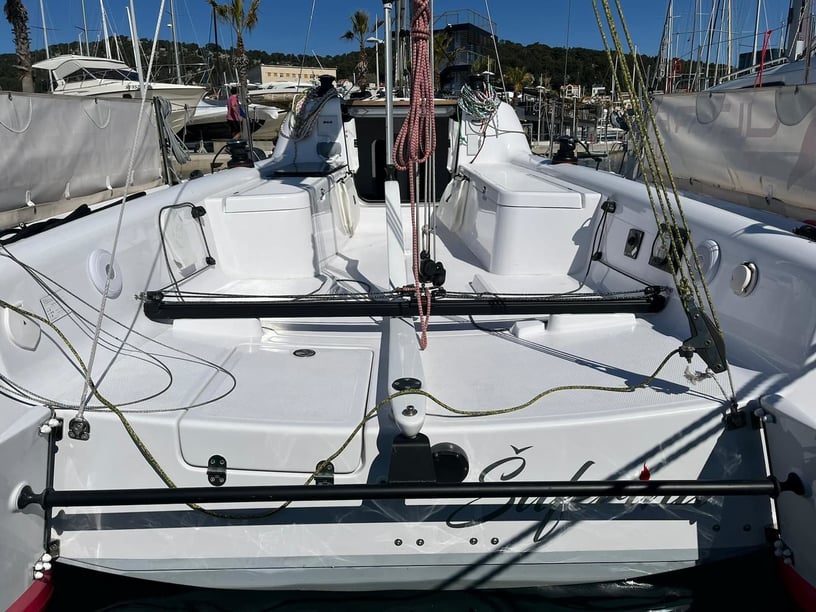 Split Sailboat 1 cabin 3 berths 3 guests 7.99 m Listing Number: #17515 5