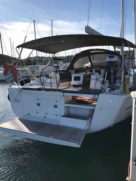 Lefkada Segelboot 4 Kabine 10 Liegeplätze 10 Gäste 14.15 m Nummer des Inserats: #17524