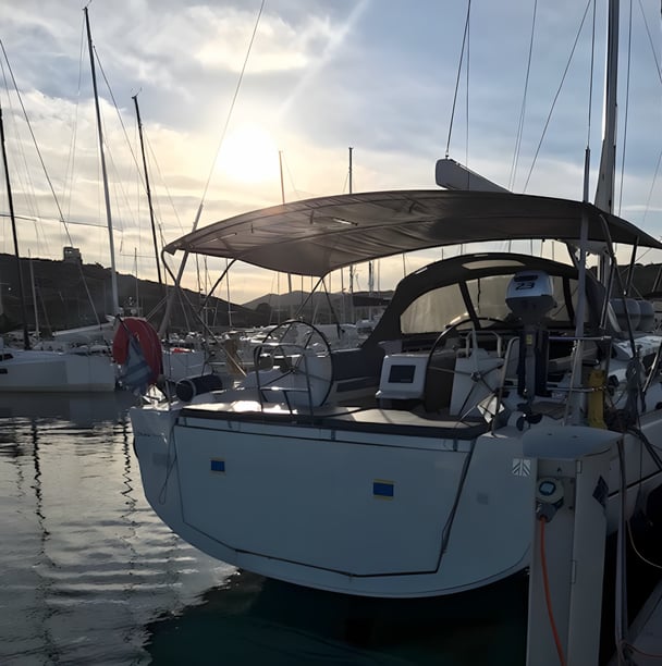 Lefkada Segelboot 4 Kabine 10 Liegeplätze 10 Gäste 14.15 m Nummer des Inserats: #17524 4