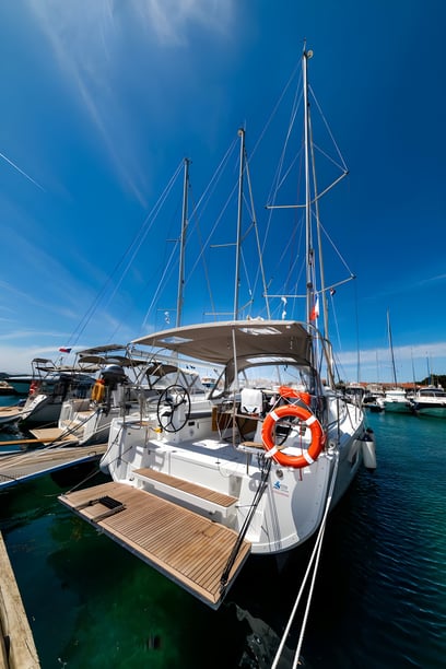 Zadar Sailboat 4 cabin 10 berths 10 guests 12.87 m Listing Number: #17533 3