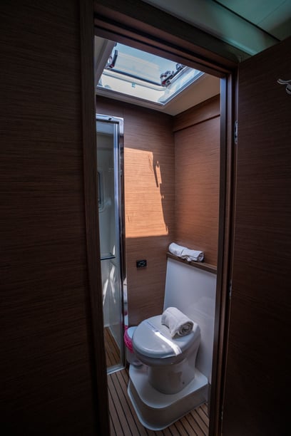 Capo d'Orlando Catamaran Cabine 5  10  slaapplaatsen 10  gasten 15.85 m Lijstnummer: #17535 5