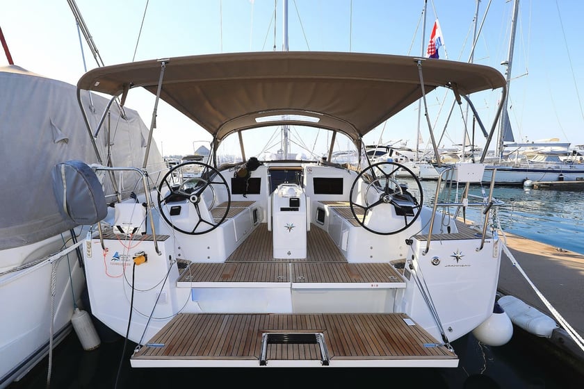 Zadar Sailboat 3 cabin 8 berths 8 guests 12.35 m Listing Number: #17546 3