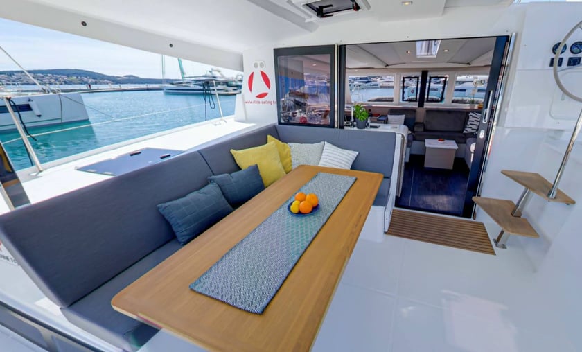 Dubrovnik Catamaran 4 cabin 8 berths 8 guests 11.73 m Listing Number: #17551 3