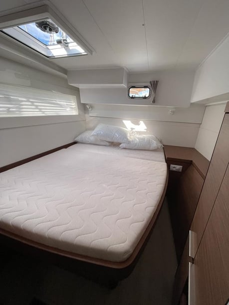 Volos Catamaran 6 cabin 12 berths 12 guests 12.3 m Listing Number: #17552 5