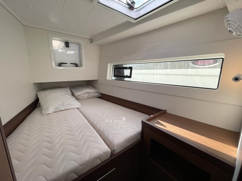 Volos Catamaran 6 cabin 12 berths 12 guests 12.3 m Listing Number: #17552 3