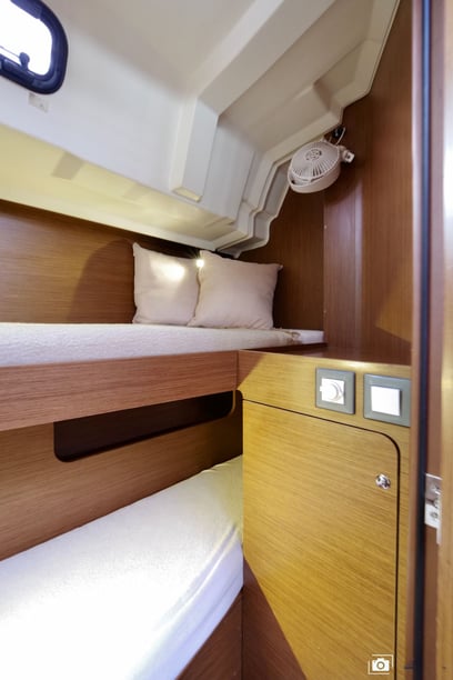 Puntone Velero Cabina 5  12  literas 12  invitados 14.6 m Número de anuncio: #17555 4