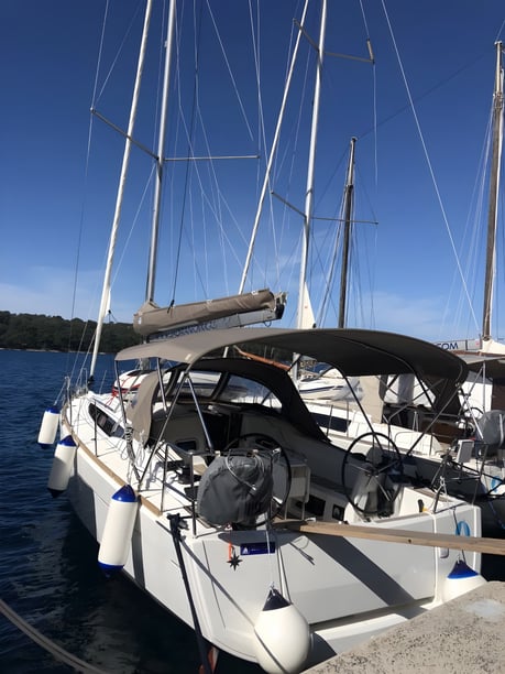 Mali Losinj Zeilboot Cabine 3  8  slaapplaatsen 8  gasten 10.34 m Lijstnummer: #17560 4