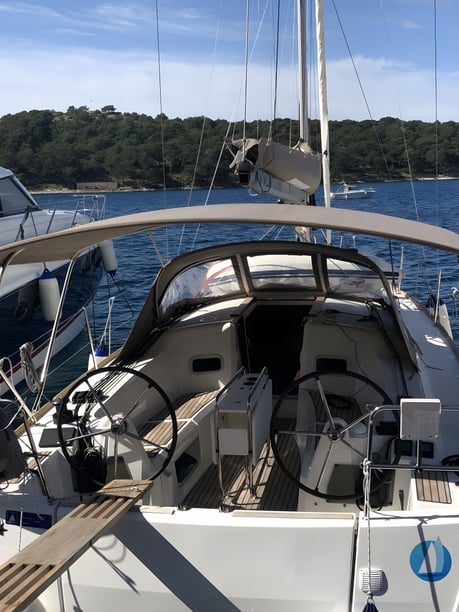 Mali Losinj Zeilboot Cabine 3  8  slaapplaatsen 8  gasten 10.34 m Lijstnummer: #17560 3