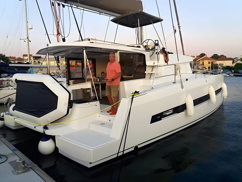 Biograd Catamaran Cabine 4  10  slaapplaatsen 10  gasten 12.37 m Lijstnummer: #17568