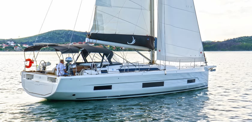 Skradin Sailboat 4 cabin 8 berths 8 guests 14.85 m Listing Number: #17598 5