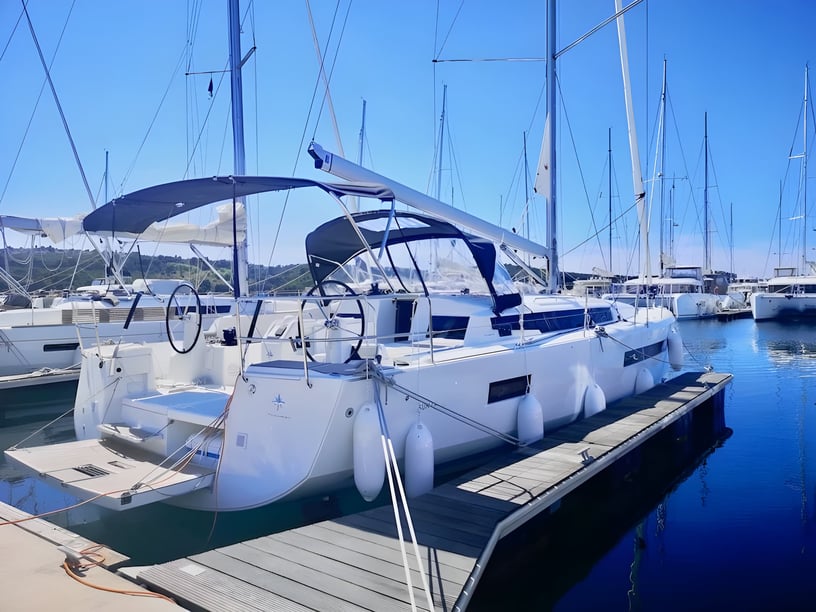 Sibenik Zeilboot Cabine 5  12  slaapplaatsen 12  gasten 14.8 m Lijstnummer: #17602 2