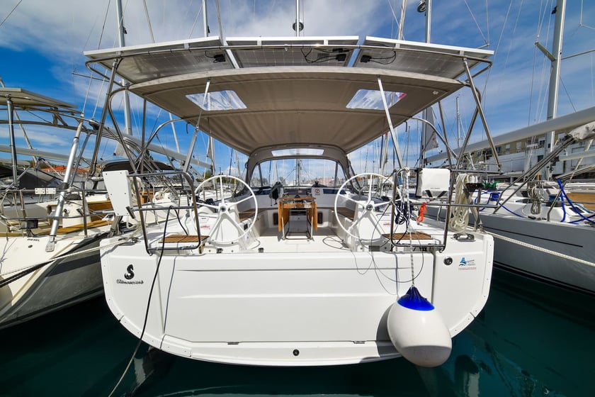 Zadar Velero Cabina 3  8  literas 8  invitados 12.87 m Número de anuncio: #17625