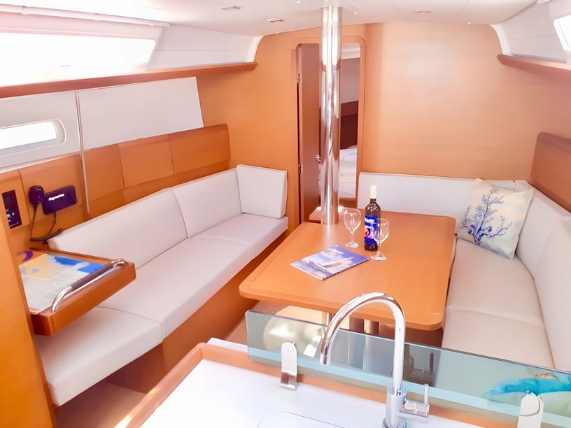 Šibenik Sailboat 3 cabin 8 berths 8 guests 11.75 m Listing Number: #17638 5