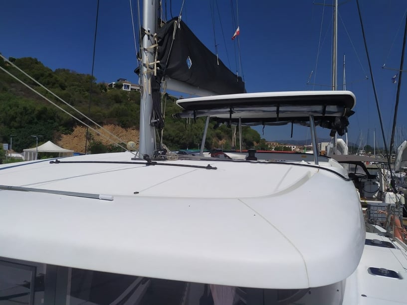 Portisco Catamaran 5 cabin 9 berths 9 guests 12.8 m Listing Number: #17648 5