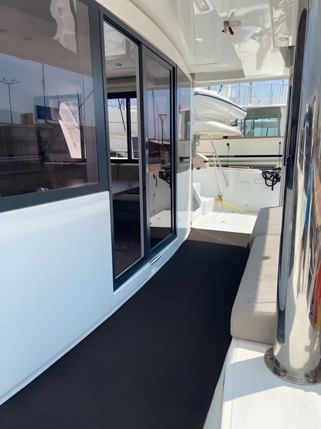 Lavrion Catamaran 5 cabin 12 berths 12 guests 14.86 m Listing Number: #17673 5