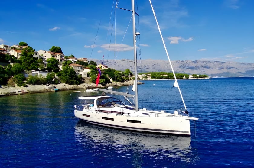 Sibenik Zeilboot Cabine 5  8  slaapplaatsen 8  gasten 18.28 m Lijstnummer: #17689 3