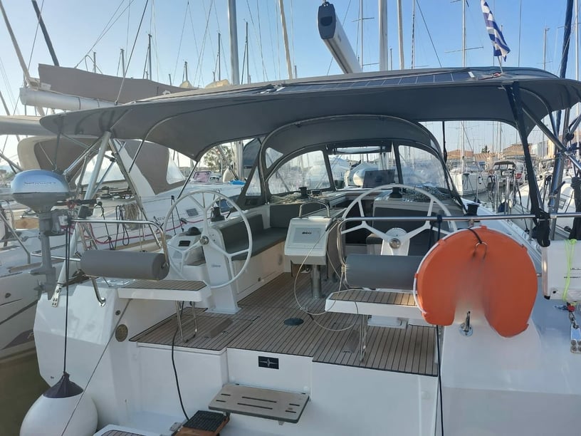 Lefkada Zeilboot Cabine 3  8  slaapplaatsen 8  gasten 12.38 m Lijstnummer: #17715 3