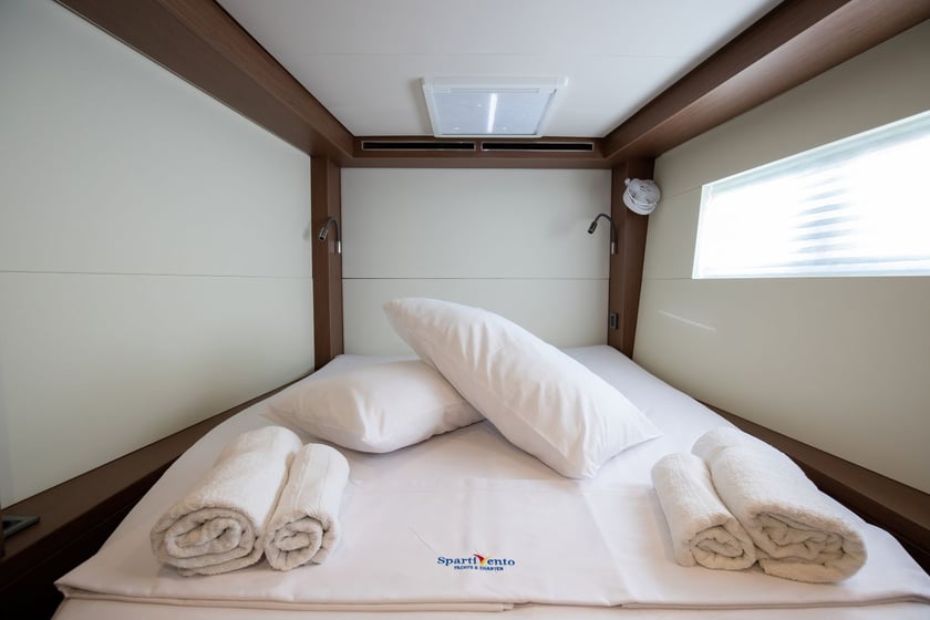 Salerno Catamaran 6 cabin 12 berths 14 guests 14.75 m Listing Number: #17718 5